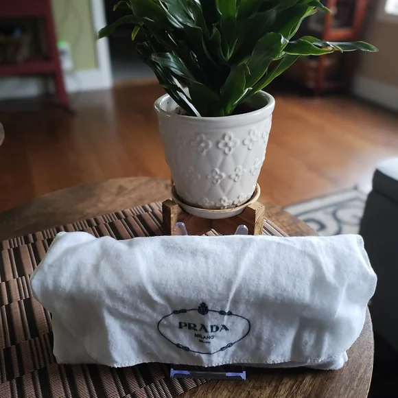 EUC Large Prada Black Leather Wallet - Picture 11 of 11